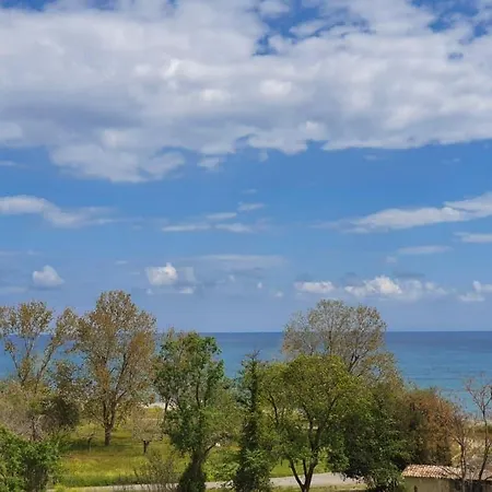 Apartment With Direct Access Casa Marina Linguizzetta